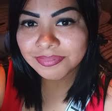 Que nuestra cama sea un lugar donde podamos reír, jugar o sencillamente  acostarnos, tú en mi pecho o yo en tus brazos sin pretender que pase nada  sabiendo que puede pasar todo.