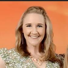 Abigail Wallace's Instagram, Twitter & Facebook