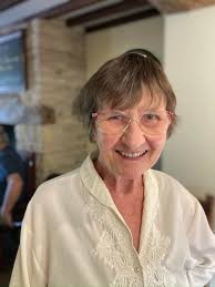 These beautiful smiles say it all. Another beautiful gathering, and  welcoming new friends too! Soneone said today “this group is so full of  love”… and it's true. Full of love, friendship, kindness,