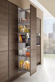 Ein Apothekerschrank Ist Eine Platzsparende Losung Fur Mehr Stauraum In Der Kuche Apothekerschrank Kuche Kuche Kaufen Kucheneinrichtung