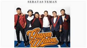 C adalah yang terakhir dm namun ku tetap bahagia f selalu ku syukuri c begitulah adanya. Chord Gitar Lagu Sebatas Teman Guyon Waton Kunci Mudah Dari C Pancen Kabeh Salahku Mbukak Ati Tribunnews Com Mobile