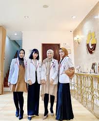 10 Potret Reza Gladys Dokter Kecantikan Yang Kini Jadi Seleb Tiktok