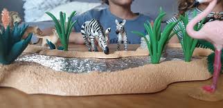 Figurines Schleich Des Heures D Aventures Dress Me And My Kids Réalisé par i et a, deux enfants qui débutent dans la vidéo d'histoires de jouets, dans le but d'aider d'autres enfants à trouver des idées pour jouer. figurines schleich des heures d