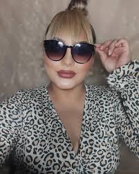 𝑬𝒍𝒊𝒛𝒂 𝑨𝒓𝒊𝒂𝒔 𝑴𝒂𝒌𝒆𝒖𝒑 𝑨𝒓𝒕𝒊𝒔𝒕...