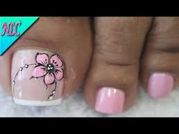 Tutoriales , decorar las uñas de manos y pies, con tutoriales, revistas, videos o simplemente hacerte la manicura en cualquier fiesta interesante para ti. Diseno De Unas Pies Flor Y Frances Flower Nail Art French Nail Art Nlc Youtube Disenos De Unas Pies Unas De Los Pies Bonitas Arte De Unas De Pies