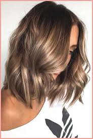 Lange Haarmodelle Haarfarbe Hellbraun With Images Light Hair Color How To Curl Short Hair