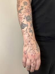 Ivy #tattoo fine line arm tattoo #fineline#finelinetattoos#ivytattoo