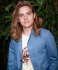 Dylan sprouse and his long blonde hair have been stealing the hearts of fans everywhere since his early days on the suite life of. Dylan Sprouse Return To Acting New Movie Master Brewer