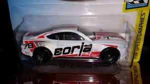 Hot Wheels 2018 Speed Graphics 4 10 2015 Ford Mustang Gt White 2015 Ford Mustang Ford Mustang Gt Mustang Gt