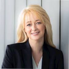 Heidi Breen's Instagram, Twitter & Facebook