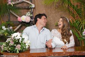 Bindi irwin returned to instagram with a gallery of adorable pictures of her daughter grace warrior irwin on july 14, 2021, nearly a month after announcing her break from social media. Bindi Irwin Has Been Eight Years Since She First Met Her Husband Chandler Powell Ali2day
