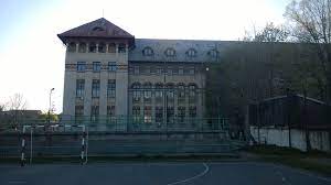 The romanian name bucurești has an unverified origin. Colegiul NaÈ›ional Ion Luca Caragiale PloieÈ™ti AngajezÄƒ Phon Ro Ziarul Aproape De Prahoveni