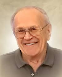 Amber Everett's Instagram, Twitter & Facebook