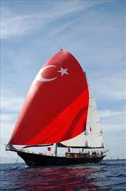 bayrak turk bayragi yelkenli turk bayragi bayrak turkler tekne