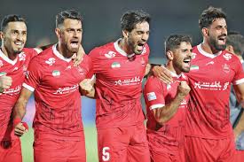 پرسپولیس مدعی قهرمانی نیم‌فصل به شرط خروج سلامت از پیچ دربی!