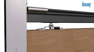 Le bandeau n'est pas fourni dans le kit. Systeme De Porte Coulissante Pocket Kit De Knauf Youtube
