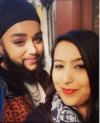 Aarti Ohri's Instagram, Twitter & Facebook