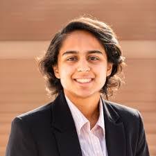 Iris Bain's Instagram, Twitter & Facebook