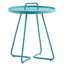 On The Move Side Tray Table Small Modern Outdoor Furniture Modern Outdoor Side Tables Outdoor Furniture