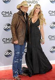 Jason aldean and kelly clarkson dont you want to stay grammy awards 2012 performance hd 54th grammys. Carrie Underwood Kacey Musgraves And Miranda Lambert At The Cma Awards Daily Mail Online