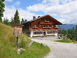 Herzlich willkommen es freut mich, dass sie sich für die familie wittelsbach und das \u0003haus bayern interessieren. Bayernhaus 1259 M Am Hausberg Oberhalb Von Garmisch