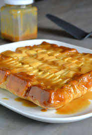 Carre Moelleux Pommes Caramel Quand Nad Cuisine Moelleux Aux Pommes Pomme Caramel Gateau Pomme Caramel