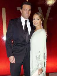 Ben affleck's dating playbook revealed! Jennifer Lopez Gushes Over Her 2002 Engagement Ring From Ben Affleck Best Lifestyle Buzz