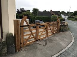 Lucas equine equipment offers completely customizable entrance gates for your farm. Arch Top 5 Bar Double Bifold Field Gates Redwood And Siberian Larch Wooden Gates Idigbo Wooden Gates