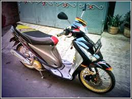 Modifikasi motor mobil honda cb malang via www.newhairstylesformen2014.com. Modif Motor Karisma Simple Modifmotorasli Com 2021