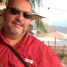 What is the history and location of Hale Lake in Warrensburg, Missouri?