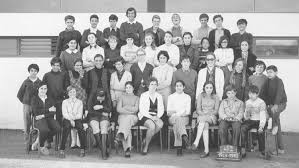 Savoir l'origine de son nom peut vous donner des armes pour réussir dans la vie. Photo De Classe 4eme5 Descartes Rabat De 1970 Lycee Descartes Copains D Avant Photo De Classe Classe Lycee