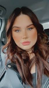 Cara Russo's Instagram, Twitter & Facebook