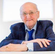 The former tv presenter and talk show host has fallen asleep peacefully in his cologne apartment. Vo1mwxrvenfrem