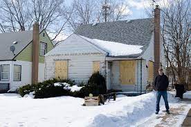 Now in this intimate vr experience, take a surreal ride on a cold winter night with sway calloway and eminem himself, witness detroit as never before as the two old friends swap stories, discuss dream and keep it 100. Die Suche Nach Eminems Elternhaus Tag 1 In Detroit