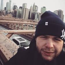 Andy Wade (@wiggy_wade)