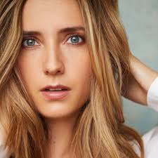 Daphne Thompson (@daphthomps) • Instagram photos and videos