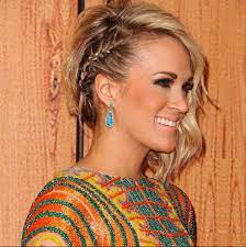 7 Foolproof Warm Weather Hairstyles Carrie Underwood Hair Hair Styles Braids For Short Hair