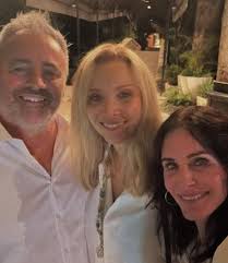 Celebrity spends birthday together