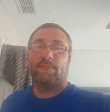 Can lack of attention cause you to fall out of love with someone?