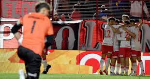 Argentinos Jrs. vs Banfield: ¡Goles, Lujo y Fiesta en La Paternal! - Imagen ilustrativa del artículo