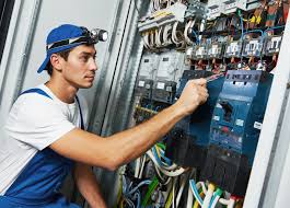 As previously mentioned, most electricians' hourly rate falls between $50 and $100. Are Electricians Expensive What Do They Charge Per Hour Smartguy