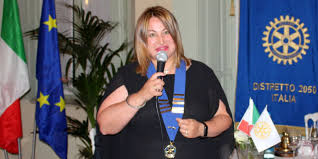 Melanie bettinelli lives in gilbert, az; Rotary Pandino Visconteo La Presidente E Michela Bettinelli Cremaoggi