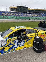 Patrick mahomes is ready to show off his fastball. Clint Bowyer On Twitter Hey Chiefs Patrickmahomes Tkelce Made A Last Minute Adjustment To The Roof Of My Car Let S Gooooooo