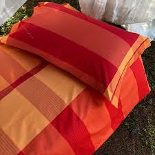 Tessuto in raso a titolo 60 con 120 fili al cmq. Completo Copripiumino Bossi Cortina 5682 Scozzese Arancione