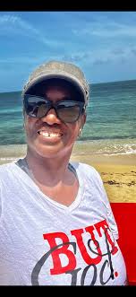 The temps were right (A balmy 54° and sunny) so, we took and impromptu trip  to the ocean. The vitamin Sea was just what I needed 🌊 enjoy 😊