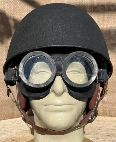 WW2 German, Soviet, Allied militaria, uniforms, awards, weapons history. War relics forum