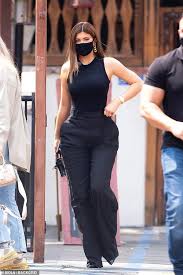 When it comes to nailing the summer swimsuit selfie, there are few better to turn to than kylie and kendall jenner. 400 Kylie Jenners Fashion Ideas In 2021 Kylie Jenner Kylie Kylie Jenner Style