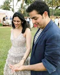 Akash ambani is young, promising and seems ready to follow his father mukesh ambani's footsteps to lead reliance industries limited. Shloka Mehta Height Age Husband Children Family Biography More Starsunfolded