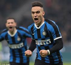 Lautaro martinez sei ein großartiger spieler, in dessen entwicklung ich kein ende sehe. Inter Milan Sturmer Lautaro Martinez Spende Wahrend Coronavirus Krise Aktuelle Boulevard Nachrichten Und Fotogalerien Zu Stars Sternchen