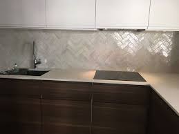 Credence Cuisine Pose Chevron Credence Cuisine Amenagement Cuisine Cuisines Maison